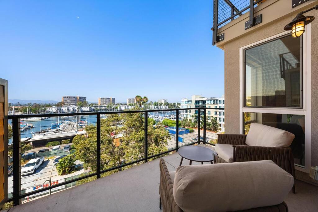 Sky-high Elegance Waterfront Penthouse 4 Beds Los Ángeles