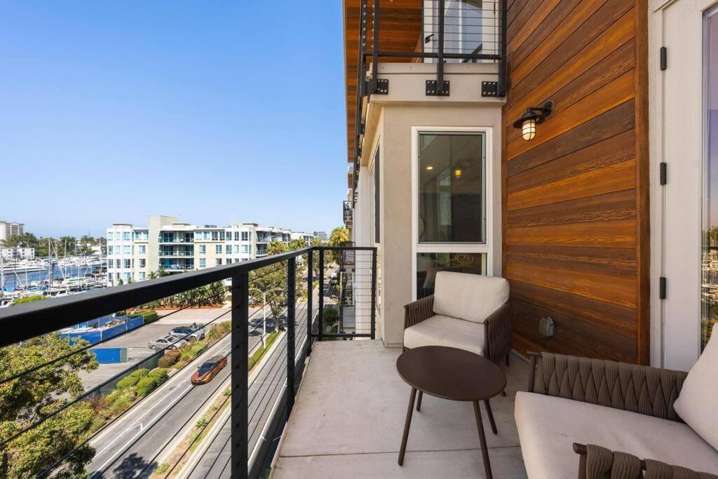 Sky-high Elegance Waterfront Penthouse 4 Beds Apartamento *